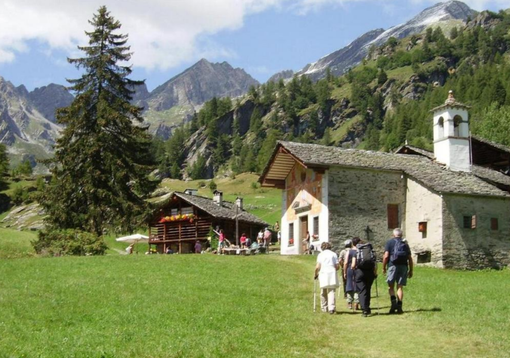 Gioca e vinci 500 euro per una vacanze in Valsesia Gioca e vinci 500 euro per una vacanze in Valsesia
