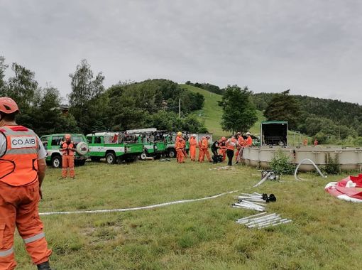Stamattina esercitazione dell'Aib a Grignasco Stamattina esercitazione dell'Aib a Grignasco