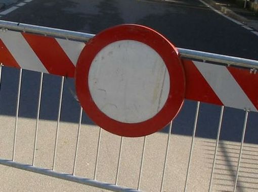 Da oltre un anno chiusa la passerella Serravalle-Grignasco Da oltre un anno chiusa la passerella Serravalle-Grignasco