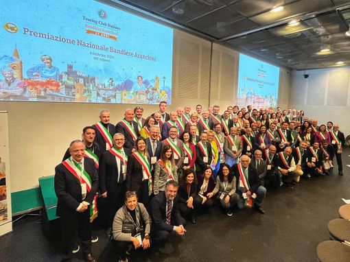Varallo confermato Comune “Bandiera arancione”: il riconoscimento turistico. Varallo confermato Comune “Bandiera arancione”: il riconoscimento turistico.