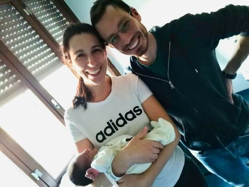 Torino: operata per un tumore al cervello durante la gravidanza, Chiara dà alla luce il piccolo Mattia Torino: operata per un tumore al cervello durante la gravidanza, Chiara dà alla luce il piccolo Mattia