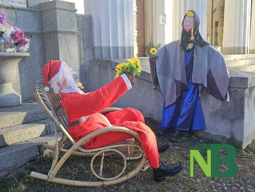 Castagnea si veste di magia: il borgo di Portula celebra la Befana tra calze giganti e allestimenti (foto di Angela Lobefaro per newsbiella.it)