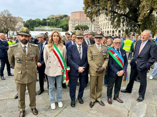 Salis apre l’Adunata a Genova: "Alpini pilastro della difesa, pronti tra fango e neve"
