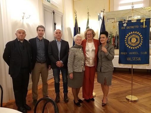 L’Inner Wheel Valsesia celebra il Millennio di Varallo: serata con Piera Mazzone tra storia, cultura e impegno solidale