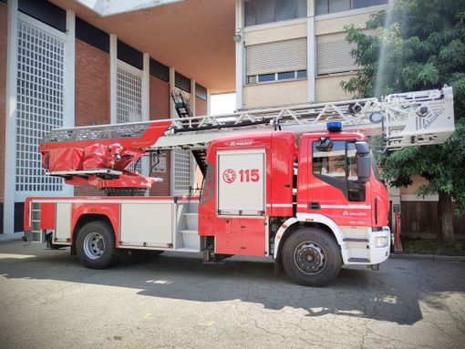 Consegnata la nuova autoscala ai Vigili di Vercelli