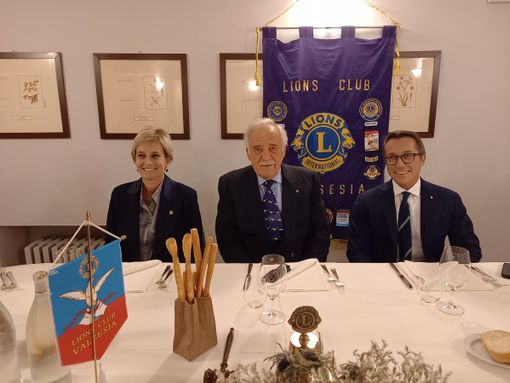 Lions Club Valsesia, l’avv. Elena Cinzia Tomayer: “Servire con passione e rinnovare lo spirito associativo” Lions Club Valsesia, l’avv. Elena Cinzia Tomayer: “Servire con passione e rinnovare lo spirito associativo”