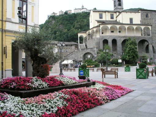 Varallo in Fiore: Orti e giardini d’autore.