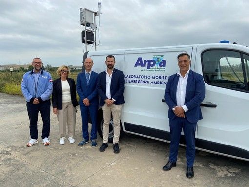 Arpa Piemonte, presentato il nuovo laboratorio mobile per le emergenze ambientali.