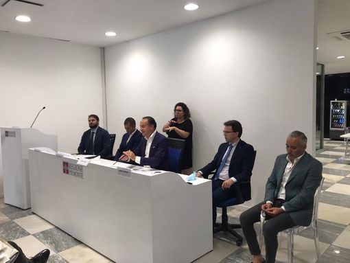 Grandi opere, Cirio scrive a Conte: “Nominiamo tre commissari per Tav, Pedemontana e Asti-Cuneo” Grandi opere, Cirio scrive a Conte: “Nominiamo tre commissari per Tav, Pedemontana e Asti-Cuneo”