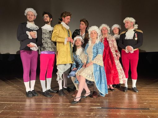 Compagnia Civetta di Borgosesia sabato in scena al teatro di Ponzone Compagnia Civetta di Borgosesia sabato in scena al teatro di Ponzone