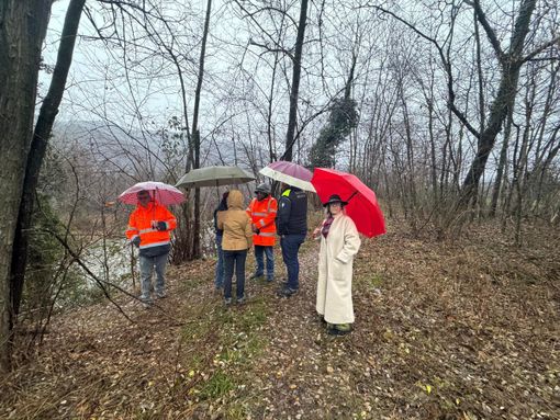 Difesa spondale, sopralluogo a Doccio: in arrivo una scogliera a protezione dell’abitato