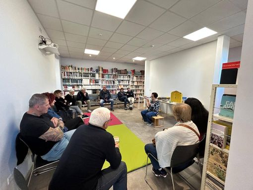 Roasio, una mattina di emozioni in biblioteca per la Festa dei Nonni