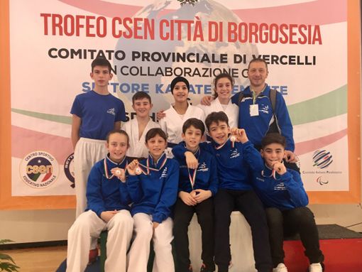 Karate, ricco bottino per Ippon 2 a Borgosesia per il trofeo Csen