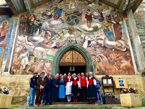 Il gruppo Walsertreffen al mercatino di Riva Valdobbia