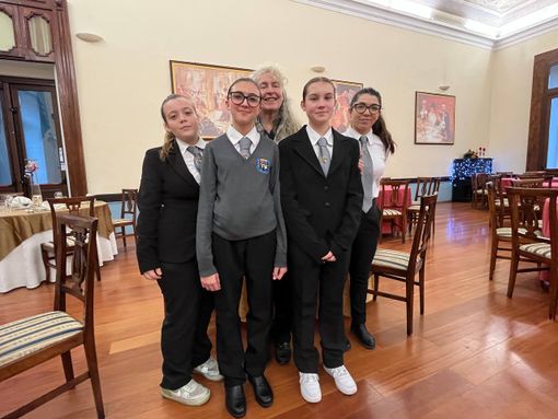 Natale e Santo Stefano a tavola: le mise en place degli studenti dell’Alberghiero di Varallo Natale e Santo Stefano a tavola: le mise en place degli studenti dell’Alberghiero di Varallo