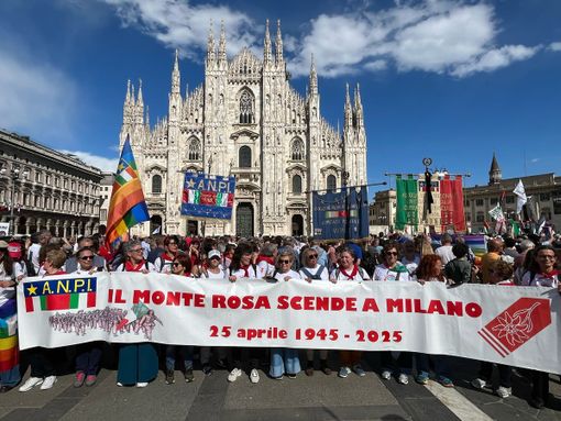 Il corteo ha sfilato lungo corso Venezia per poi raggiungere Piazza Duomo, dove si sono tenuti i discorsi ufficiali. Il corteo ha sfilato lungo corso Venezia per poi raggiungere Piazza Duomo, dove si sono tenuti i discorsi ufficiali.