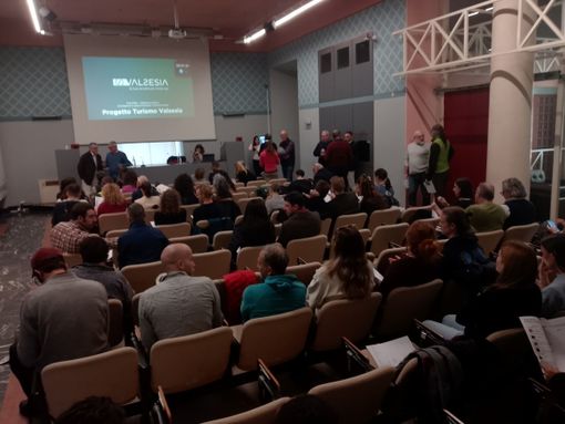 Varallo, oltre 50 operatori insieme per costruire nuove sinergie nel turismo valsesiano Varallo, oltre 50 operatori insieme per costruire nuove sinergie nel turismo valsesiano