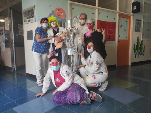 Il Pianeta dei clown dona un C-Pap alla Pediatria Il Pianeta dei clown dona un C-Pap alla Pediatria
