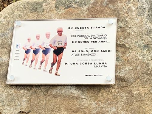 L'omaggio della Valsessera a Franco Sartori, una vita dedicata all'atletica (foto dalla pagina Facebook di Comune di Valdilana) L'omaggio della Valsessera a Franco Sartori, una vita dedicata all'atletica (foto dalla pagina Facebook di Comune di Valdilana)