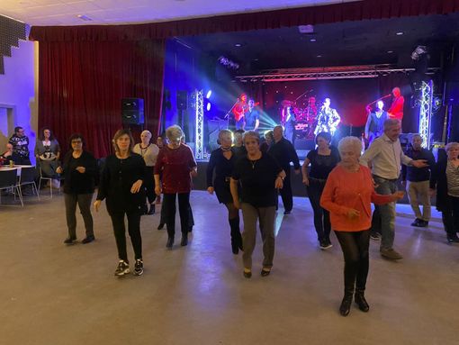 Serata danzante a tema natalizio a Quarona Serata danzante a tema natalizio a Quarona