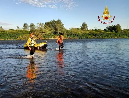 Ritrovato il corpo senza vita dell'uomo scomparso tra i flutti del Sesia