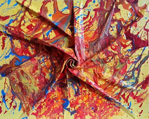 L’artista vercellese Massimo Paracchini espone a Parigi: la sua “Kromoexplosion” in mostra al Carrousel du Louvre