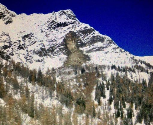 Tre persone isolate dopo la frana in Val Vogna