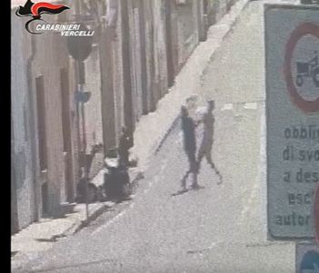 Anziani nel mirino tra Crescentino, Saluggia e Cigliano: un arresto per rapine e scippi