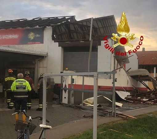Tromba d'aria nel vicino Vercellese, colpita un'abitazione con officina