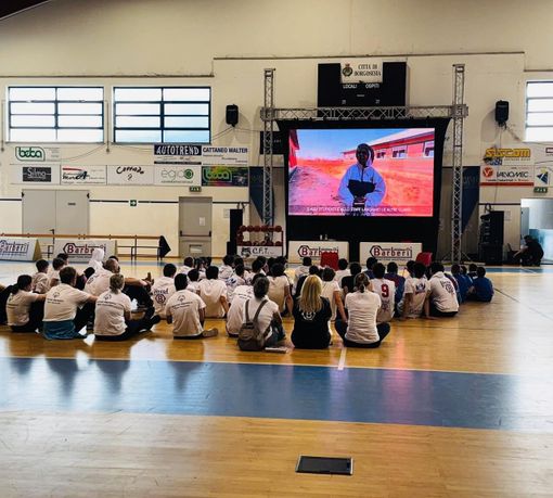 Barberi Valsesia Basket: Gianpaolo Ricci (Pippo) si racconta all'Academy - Foto di Lety Bertini e Marta Deagostini. Barberi Valsesia Basket: Gianpaolo Ricci (Pippo) si racconta all'Academy - Foto di Lety Bertini e Marta Deagostini.