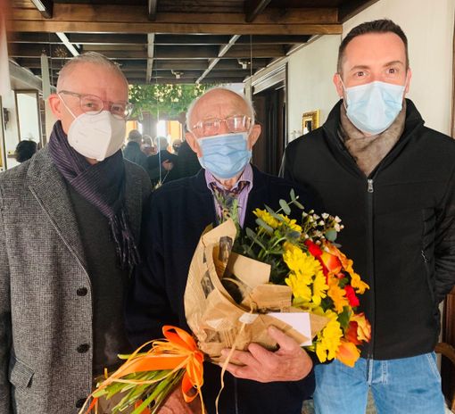 Borgosesia, gli auguri dell'amministrazione per i 100 anni di Giovanni Galoppini