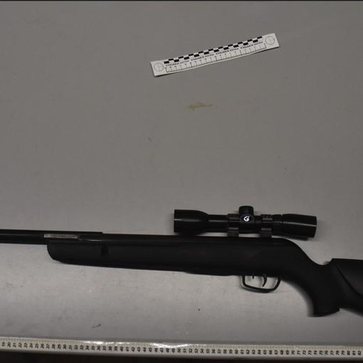 Dal nord ovest. Picchiata violentemente e minacciata con un fucile puntato alla testa
