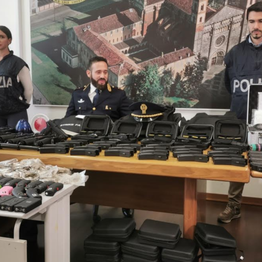 Vendeva online teaser importati illegalmente: in manette un 20enne vercellese