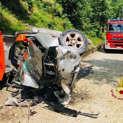 Precipita con l'auto da un dirupo, morto il vicesindaco di Rassa a 51 anni