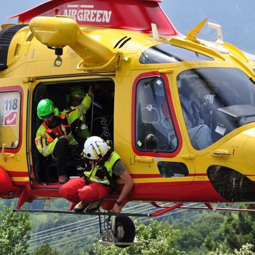 Bielmonte, accusa un malore improvviso e si accascia davanti al figlio: muore un uomo di 81 anni