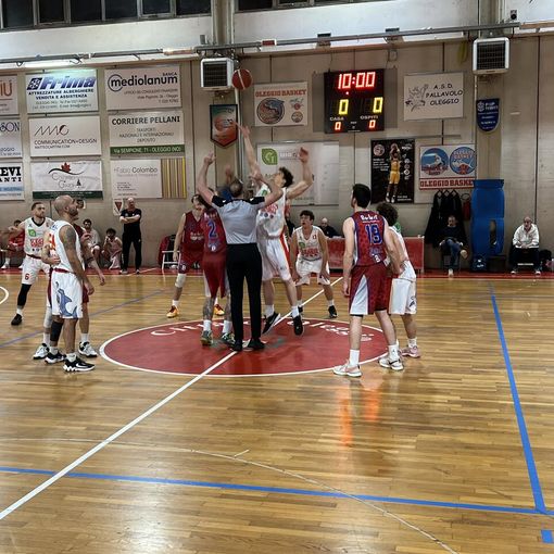 Barberi Valsesia Basket in trasferta a Oleggio: amara sconfitta per gli Eagles.