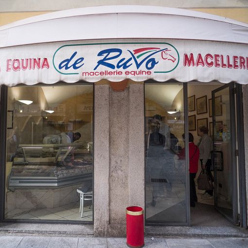Macellerie De Ruvo, il leader per le carni di cavallo e non da meno nel pollo