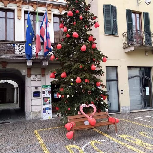 Albero di cuori a Romagnano per San Valentino