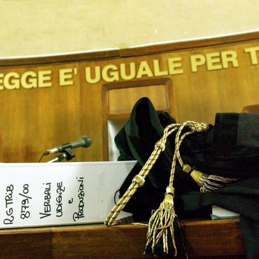 Abusi sessuali su due sorelline: la più piccola andava alla scuola materna