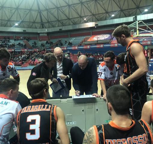 Valsesia Basket accusata di comportamenti razzisti dal coach di Montecatini