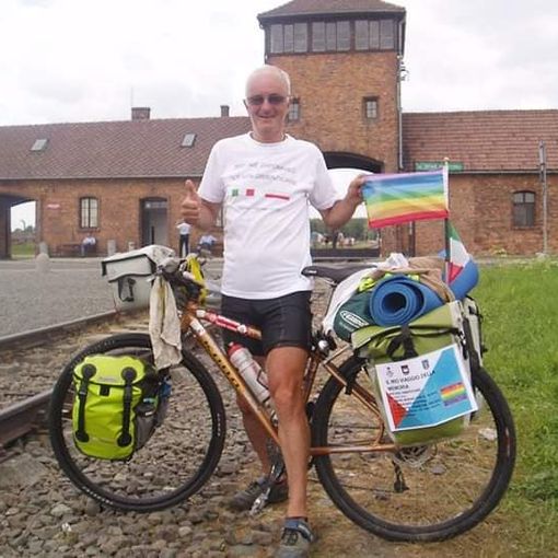 Il Coronavirus non ferma il &quot;ciclista della memoria&quot;: «Pedalerò nei luoghi delle stragi nazifasciste del Piemonte»