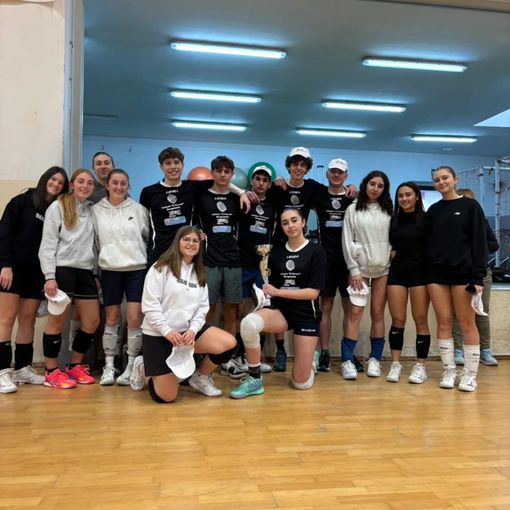 Il Liceo Ferrari–Mercurino festeggia i successi sportivi: risultati brillanti tra volley e corsa campestre