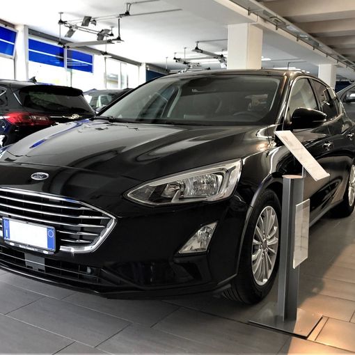 Ford Focus Titanium Km0: Viaggiare nel comfort risparmiando FOTO e VIDEO