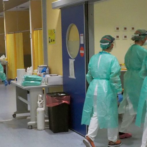 Da inizio 2023 banditi 25 concorsi per medici, assunti 28 infermieri  e 4 OSS