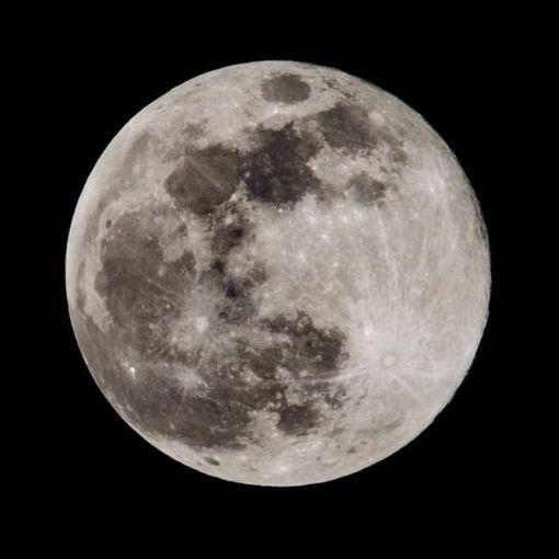 Stasera 10 gennaio lo spettacolo della prima eclissi di Luna del 2020