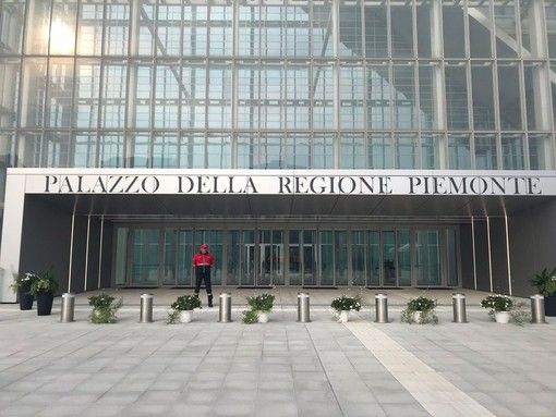 Grattacielo della Regione Piemonte, intervento di manutenzione, dipendenti a casa.