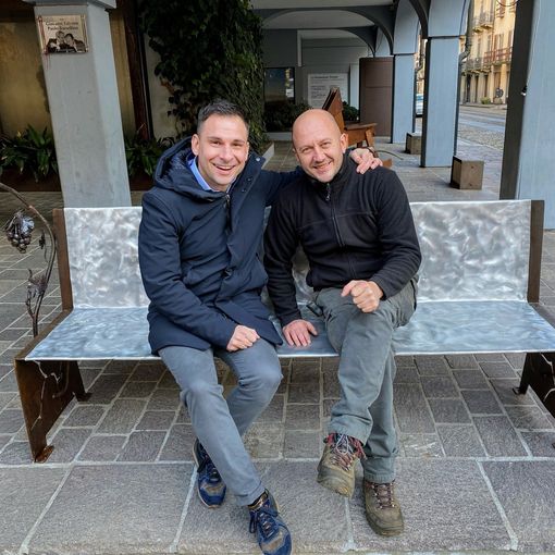 Gattinara: panchina DiVina in piazza Italia