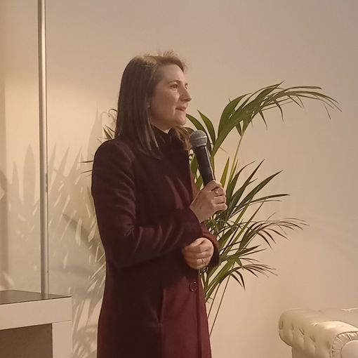 Presentazione del Bollettino Storico n. 104 a Vercelli nel Salone della SOMS Presentazione del Bollettino Storico n. 104 a Vercelli nel Salone della SOMS