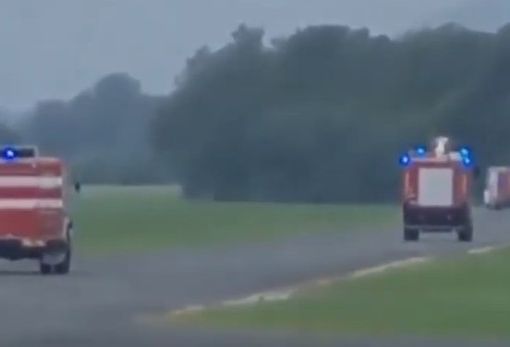 Velivolo va a sbattere contro gli alberi durante l'atterraggio: dramma sfiorato all'Aeroclub il giorno prima delle Frecce Tricolori