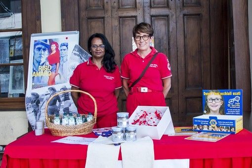 Nuova vita per gli occhiali usati: all'Alpàa lo stand di Cri e Lions